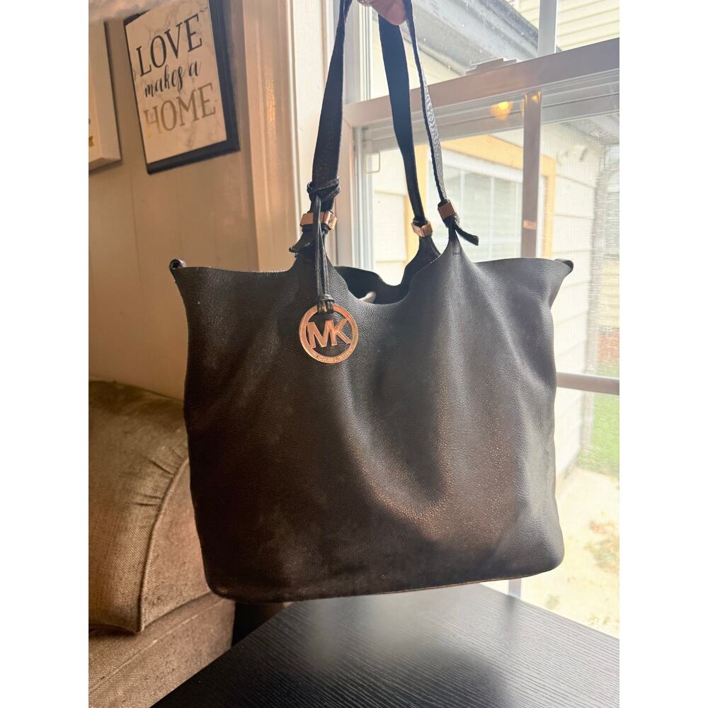Michael Kors Black Pebbled Faux Leather Large Tote Shoulder Bag Gold MK Charm